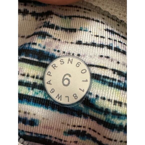 Lululemon Inspire Crop - Picture 3 of 3